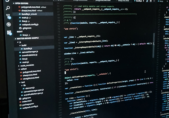 Webアプリケーションから、ローカルアプリケーション、モバイルアプリケーションまで幅広く対応可能です。